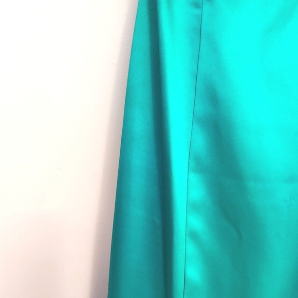 Sherri Hill green, long formal dress 2 - Picture 9 of 16